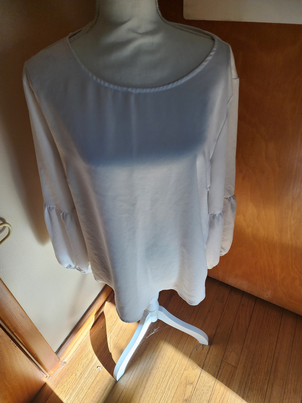 Ann Taylor Women’s White Balloon Sleeve Top Size XL